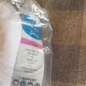 Playtex Love my Curves white bra. New in original packaging. 36DD.  Never worn.